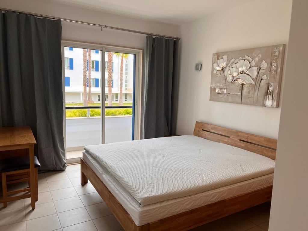 Angies Marina Apartment, Includes 2 Free Passes For The Marina Pool Lagos Bagian luar foto