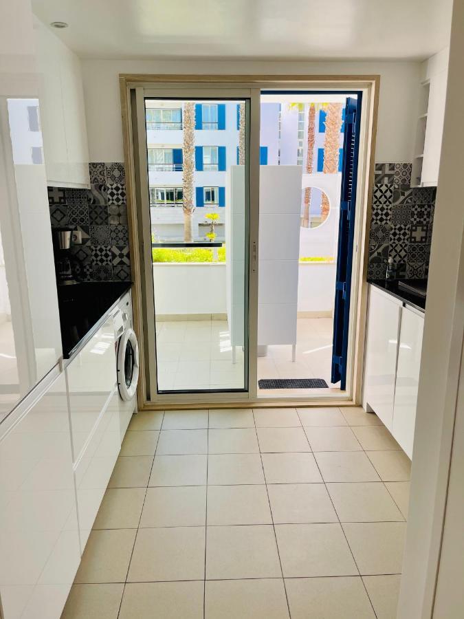 Angies Marina Apartment, Includes 2 Free Passes For The Marina Pool Lagos Bagian luar foto