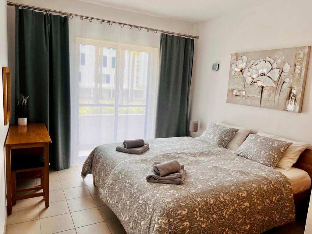 Angies Marina Apartment, Includes 2 Free Passes For The Marina Pool Lagos Bagian luar foto