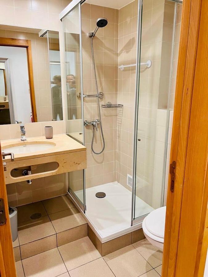 Angies Marina Apartment, Includes 2 Free Passes For The Marina Pool Lagos Bagian luar foto